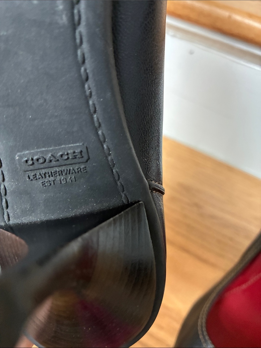 Coach Black leather pumps. SZ US9B or M - Picture 3 of 7